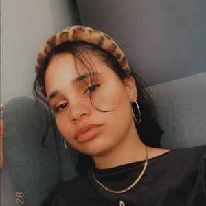 Meet your Posher, Destiny